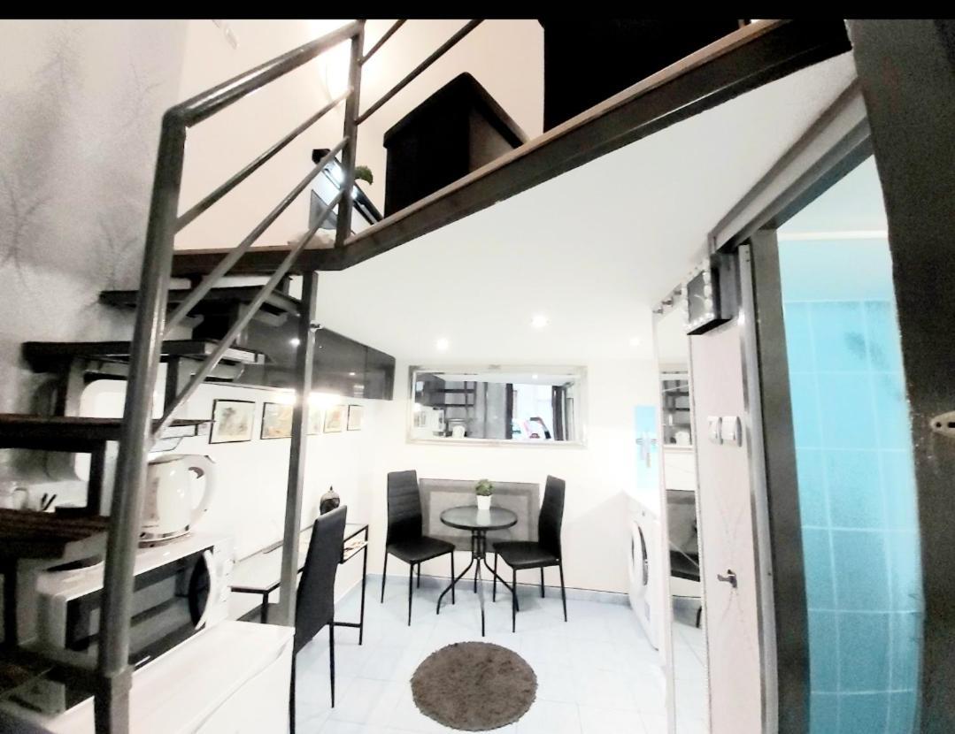 Like Studio City Centrum, Wifi, Terrace Будапеща Екстериор снимка