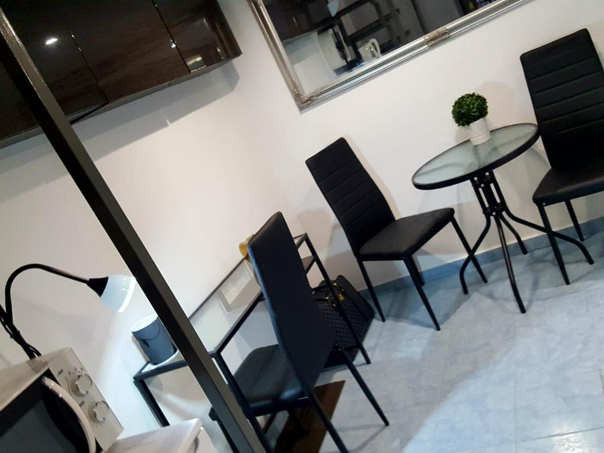 Like Studio City Centrum, Wifi, Terrace Будапеща Екстериор снимка
